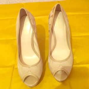 Coach Nude Pump