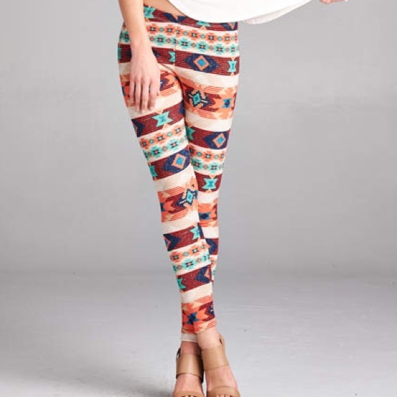 ❗️CLEARANCE❗️Stylish Multi Colored Leggings - Picture 3 of 4