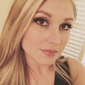 Meet your Posher, Makalia