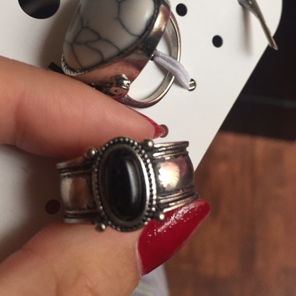 🔴 SOLD 🔴 Two ALDO Rings - Picture 3 of 4