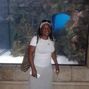 Meet your Posher, Sharon