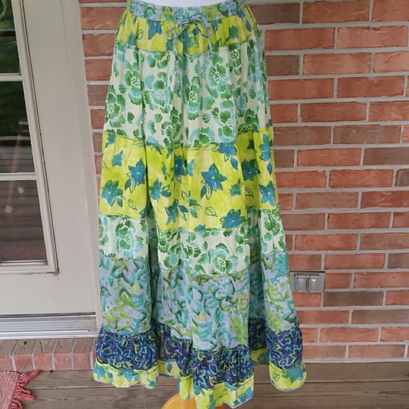 Jane Ashley Dresses & Skirts - Cute Little Skirt!! Size Large