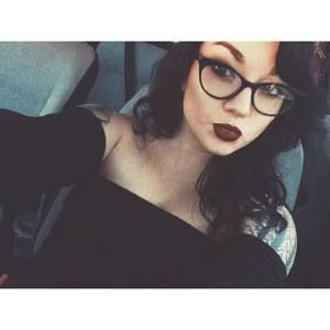 Meet your Posher, Michaela