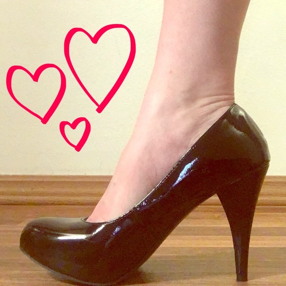 JLO GLO shiny patent pleather heel size 10