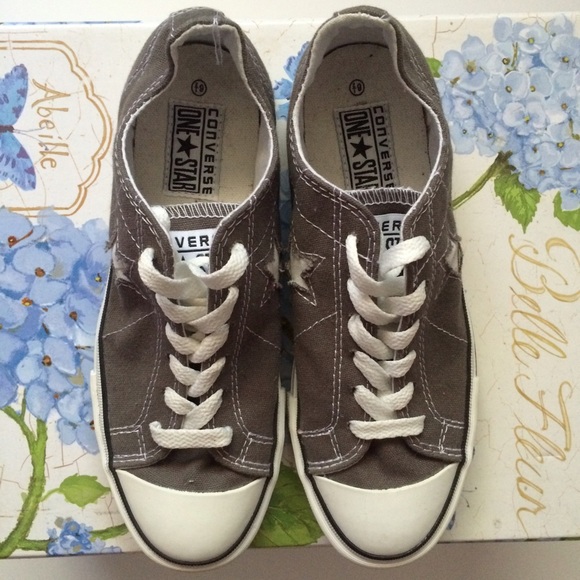 Grey One Star Converse