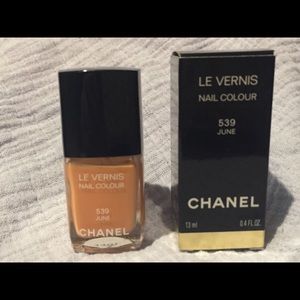 Chanel June Nail polish
