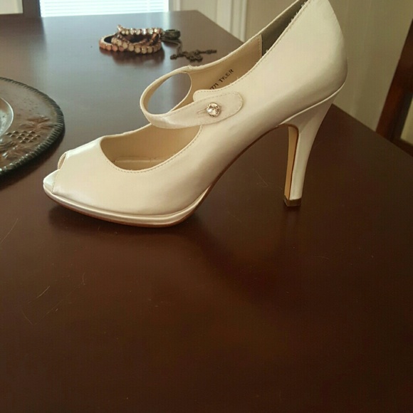 David's Bridal Tyler brand