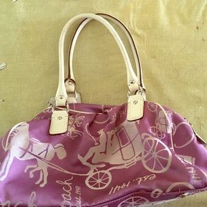 Medium size coach purse