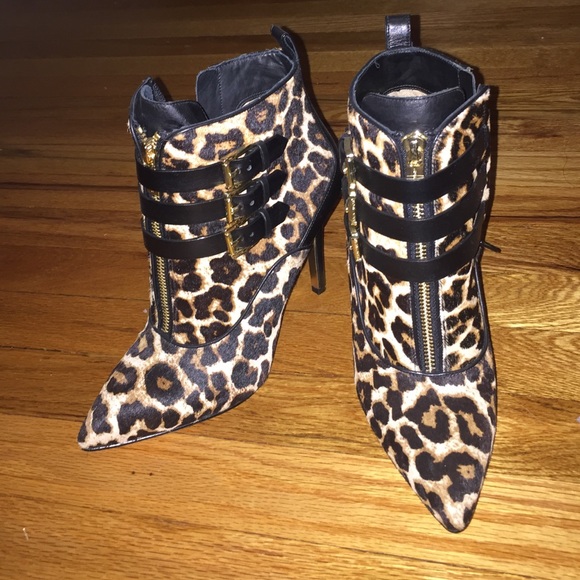 Michael Kors leopard bootie - Picture 1 of 2