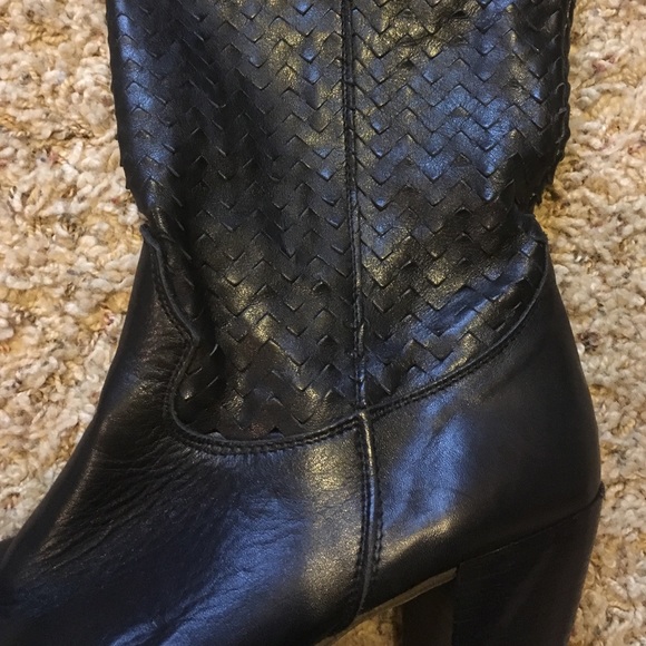 Black heeled cowgirl boots - Picture 2 of 4