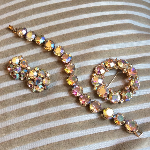 Karu Arke Vintage Pin, Earrings and Bracelet Set - Picture 1 of 4