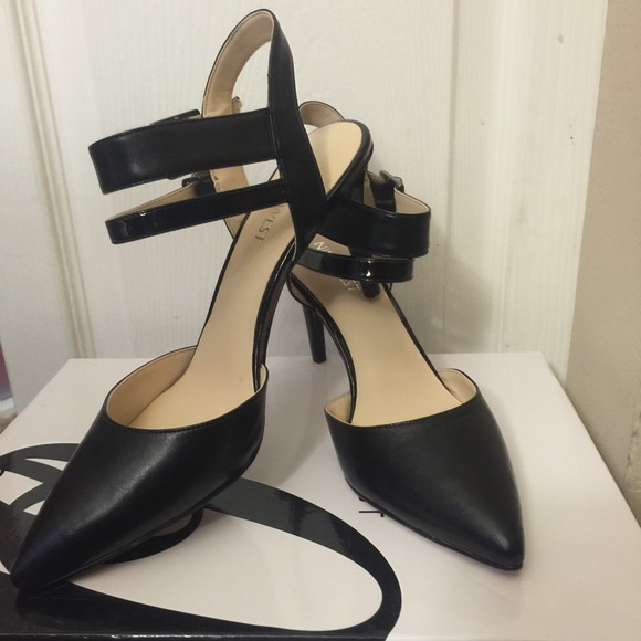 nice black shoes - Picture 1 of 4