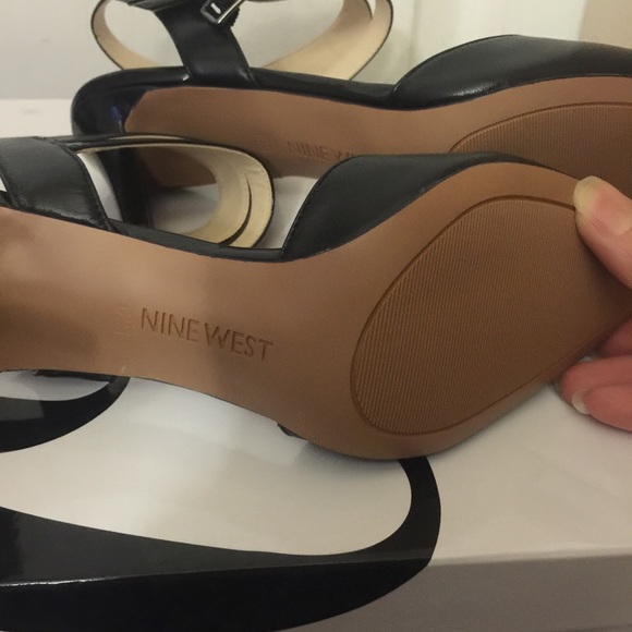 nice black shoes - Picture 4 of 4