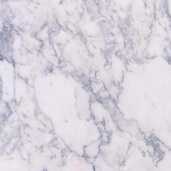 Meet your Posher, Biviana - Picture 2 of 2