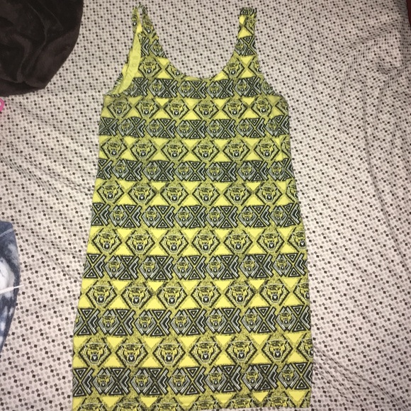 Cute fitted dress from H&M