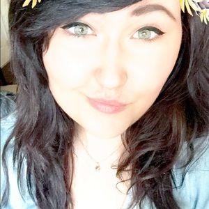 Meet your Posher, Angela