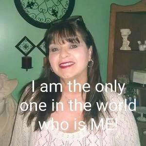 Meet your Posher, Lynn