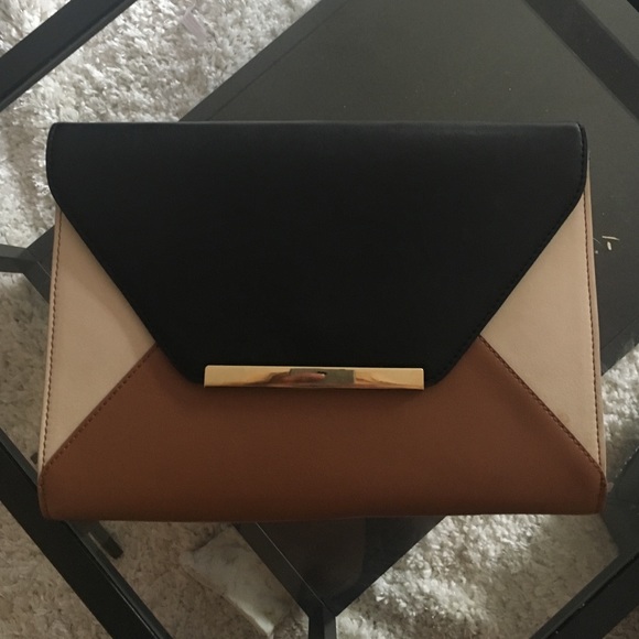 Express Handbags - Super cute clutch