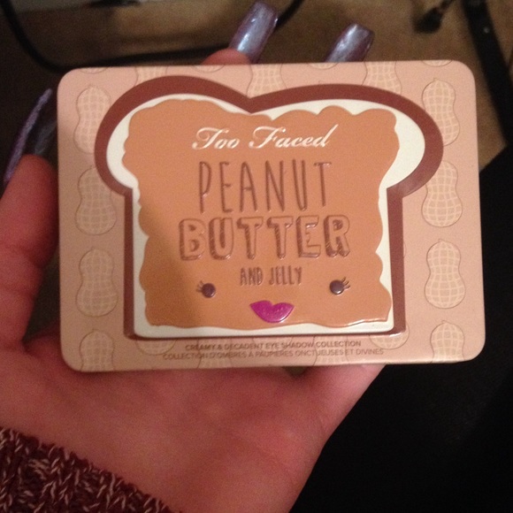 Too Faced Peanut Butter and Jelly Pallet