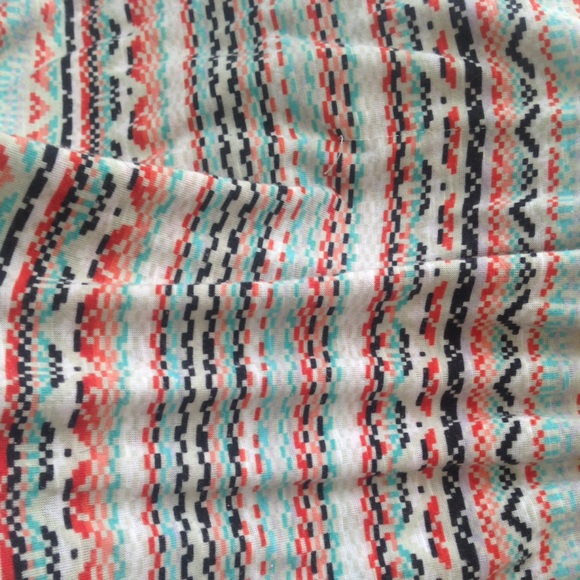 Tribal Print Blouse - Picture 3 of 3