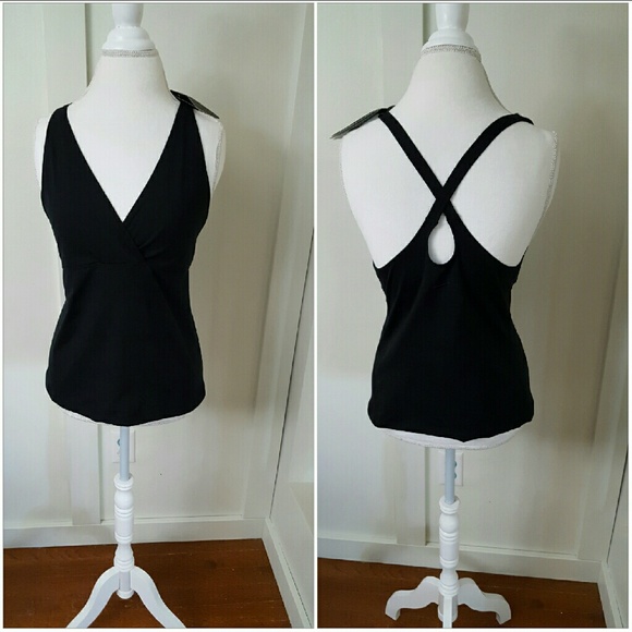 Nike Tops - XL NIKE DRI-FIT BLACK YOGA TOP