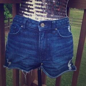 Gap Slim Cut Offs