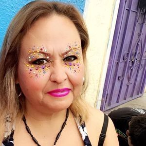 Meet your Posher, Yolanda