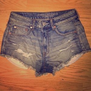 NEVER WORN HIGHRISE FESTIVAL AMERICAN EAGLE SHORTS