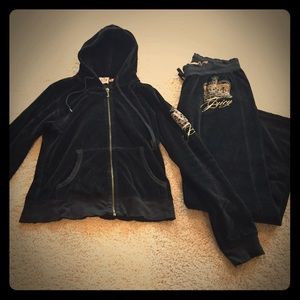 Juicy Couture Velour Sweatsuit 🍒