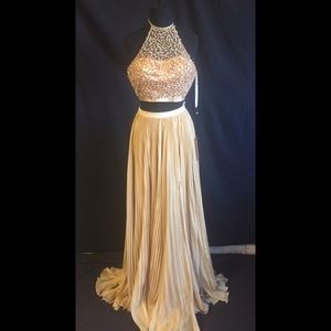 Sherri Hill nude size2