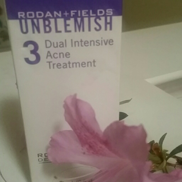 Rodan and Fields Unblemish #3 Duel Acne Treatment