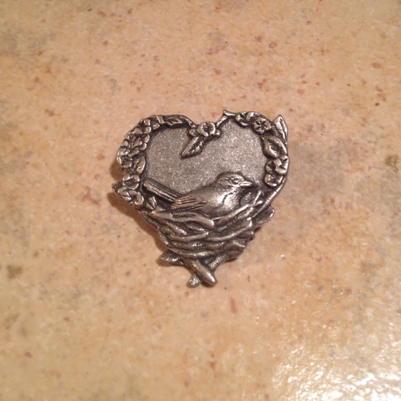 3 Mini Brooches - Picture 2 of 4
