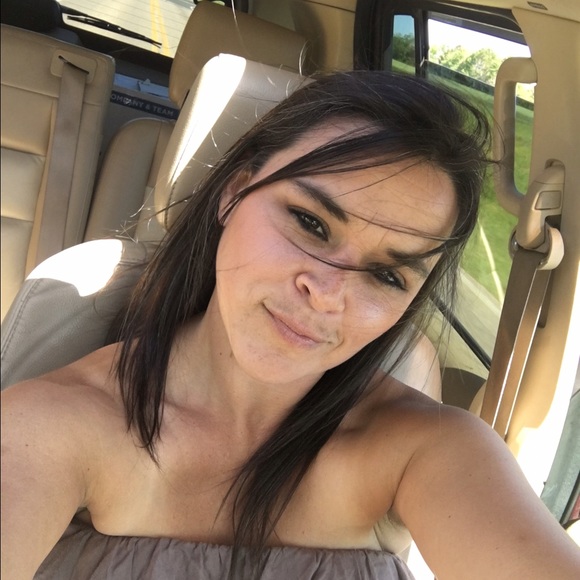 Meet your Posher, April