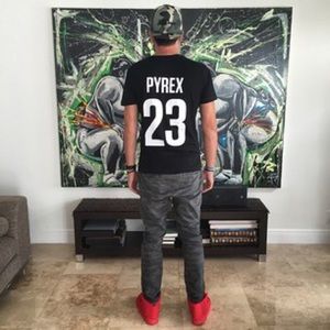 Custom name and number