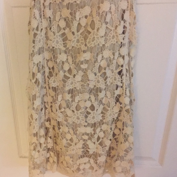 Lauren Conrad lace dress size L - Picture 2 of 3