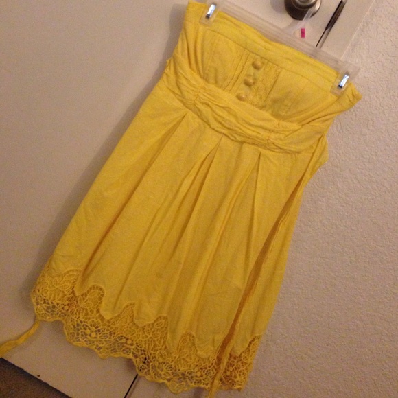Yellow/Strapless dress