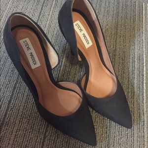Steve Madden Infiniti Pump (Color: Black Nuback)