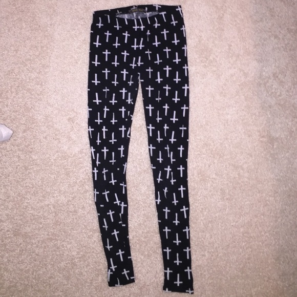 fun cross leggings!