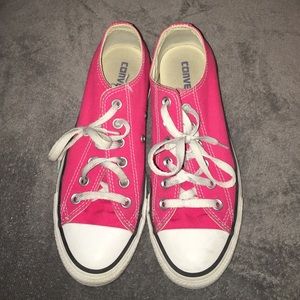 Pink lowtop converse