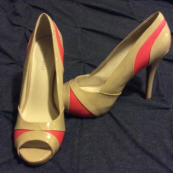 Open toed two toned heels
