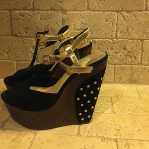 Gianni Bini wedges!