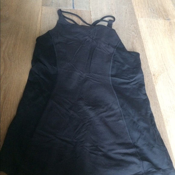 Black lululemon tank