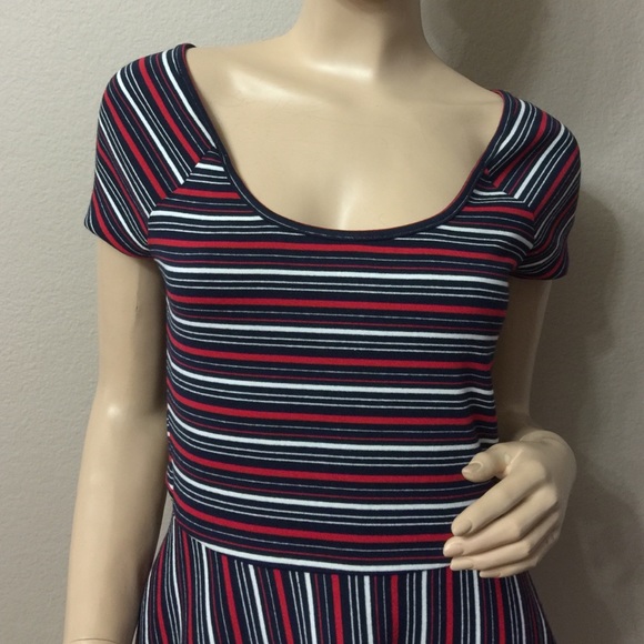 Sold đź‘—Multicolor Striped Open Back Summer Dressđź‘— - Picture 2 of 4