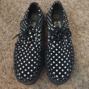 Polka dot creepers