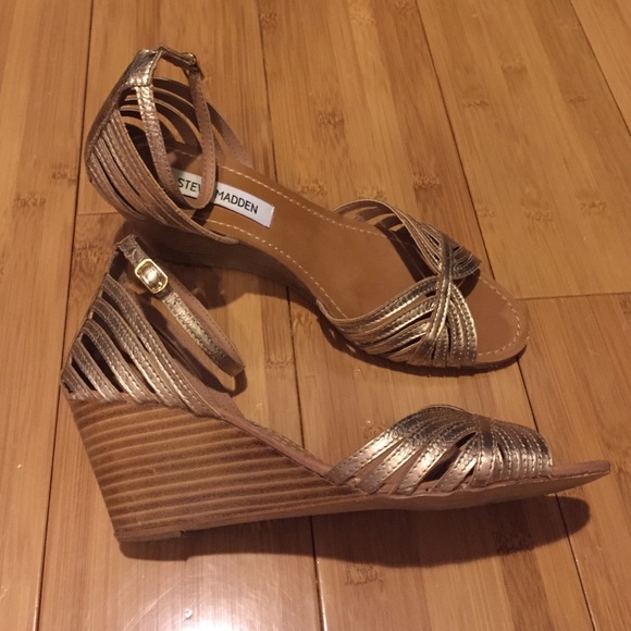 Steve Madden gold sandals