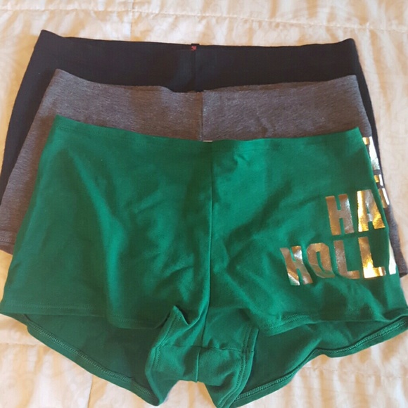 SOLD VS PANTIES BUNDLE - Picture 2 of 4