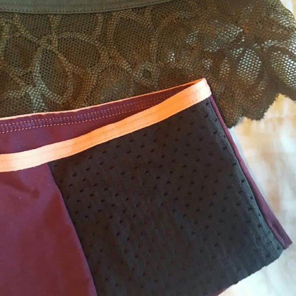 SOLD VS PANTIES BUNDLE - Picture 4 of 4