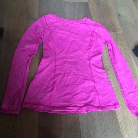 Hot pink long sleeve lululemon shirt