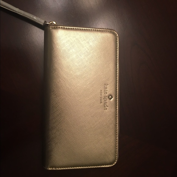 Brand New Kate Spade Wristlet!