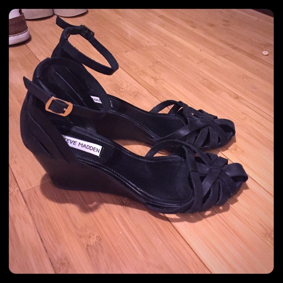 Steve Madden black sandals